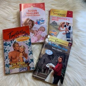 ⭐️2/$12⭐️set of 4 romance novels